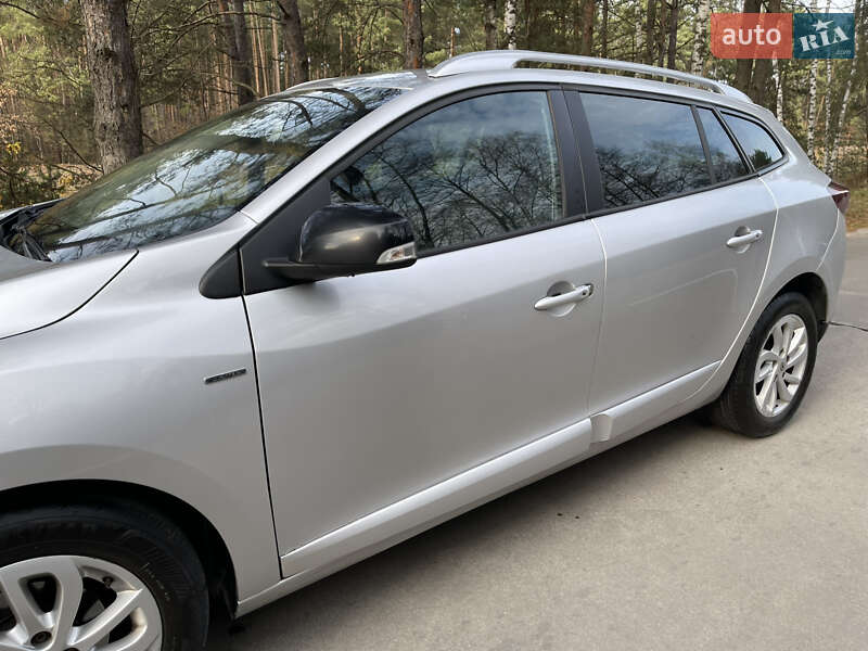 Универсал Renault Megane 2015 в Славуте фото 30 Универсал Renault Megane 2015 в Славуте