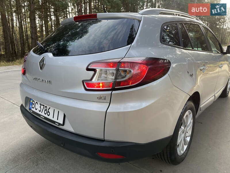 Универсал Renault Megane 2015 в Славуте фото 61 Универсал Renault Megane 2015 в Славуте