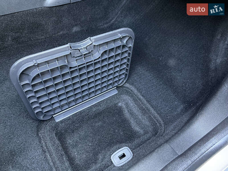 Универсал Renault Megane 2015 в Славуте фото 128 Универсал Renault Megane 2015 в Славуте