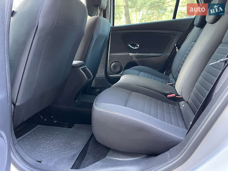 Универсал Renault Megane 2015 в Славуте фото 136 Универсал Renault Megane 2015 в Славуте