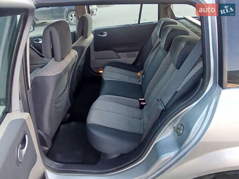 Универсал Renault Megane 2005 в Ровно фото 11 Универсал Renault Megane 2005 в Ровно