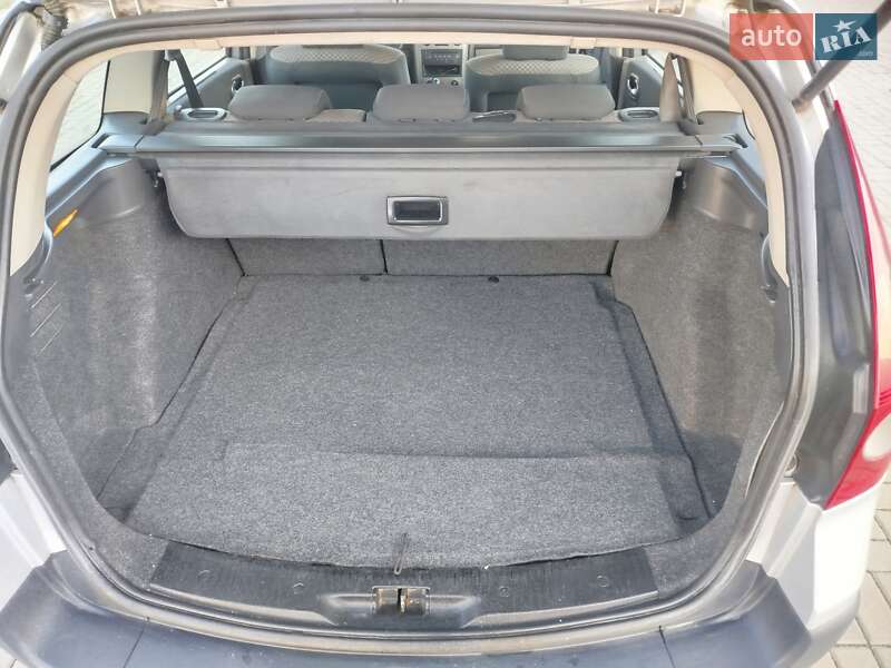 Универсал Renault Megane 2005 в Ровно фото 16 Универсал Renault Megane 2005 в Ровно