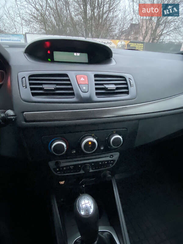 Хетчбек Renault Megane 2010 в Кам'янець-Подільському фото 4 Хетчбек Renault Megane 2010 в Кам'янець-Подільському