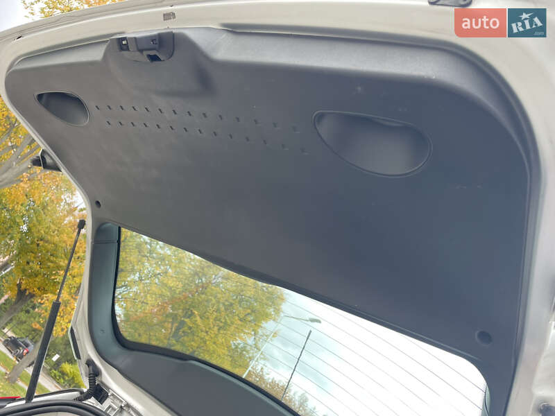 Універсал Renault Megane 2006 в Черкасах фото 26 Універсал Renault Megane 2006 в Черкасах