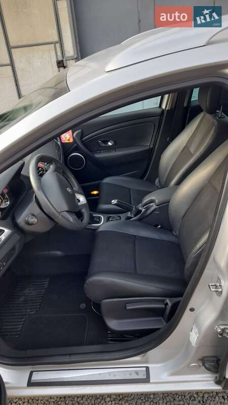 Универсал Renault Megane 2010 в Хмельницком фото 10 Универсал Renault Megane 2010 в Хмельницком