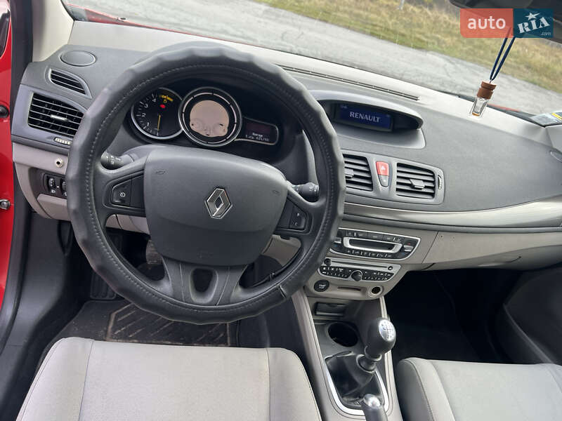 Хэтчбек Renault Megane 2011 в Звягеле