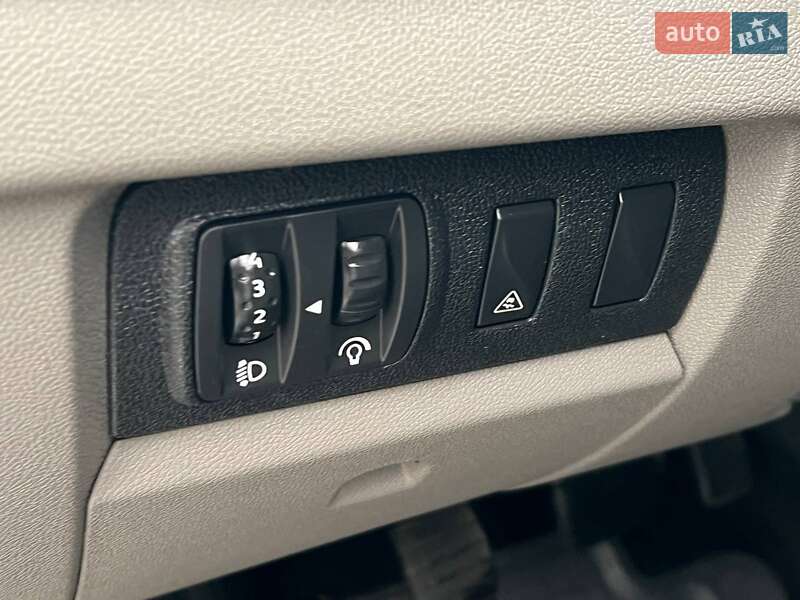 Универсал Renault Megane 2010 в Лубнах фото 38 Универсал Renault Megane 2010 в Лубнах