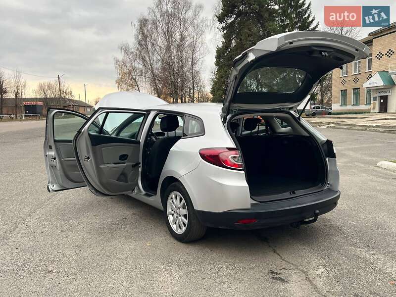 Универсал Renault Megane 2010 в Лубнах фото 67 Универсал Renault Megane 2010 в Лубнах