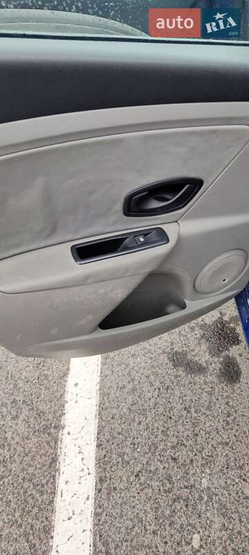 Универсал Renault Megane 2010 в Луцке фото 37 Универсал Renault Megane 2010 в Луцке