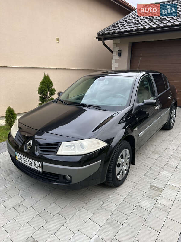 Седан Renault Megane 2006 в Сваляве