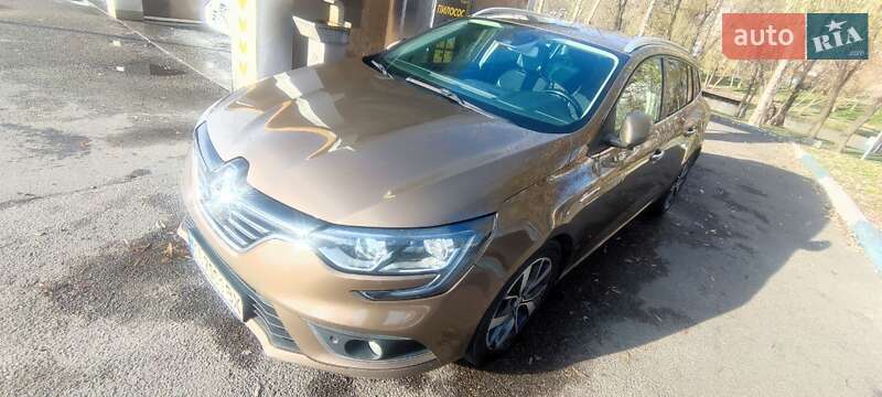 Универсал Renault Megane 2017 в Киеве фото 19 Универсал Renault Megane 2017 в Киеве