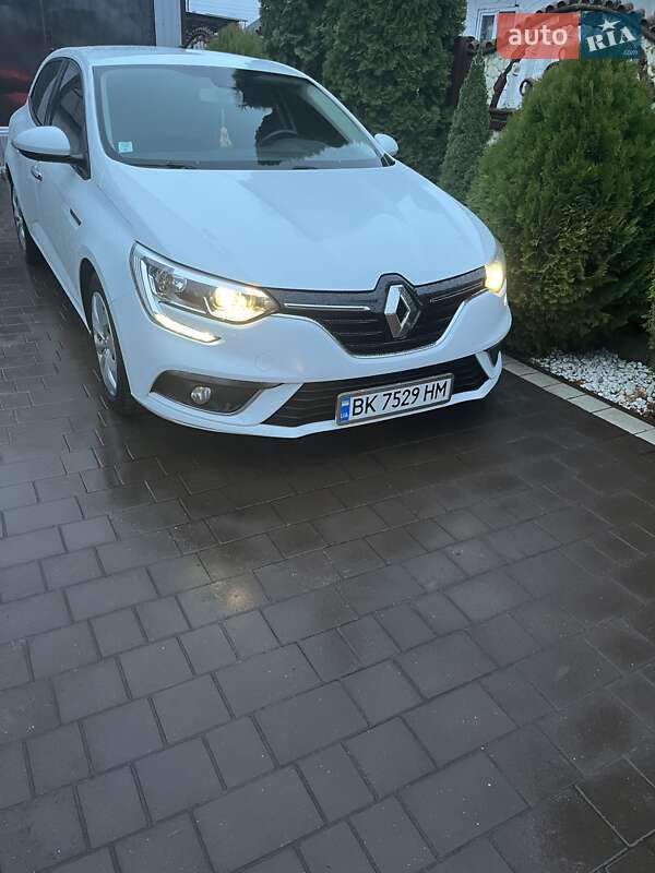 Хэтчбек Renault Megane 2016 в Степани фото 5 Хэтчбек Renault Megane 2016 в Степани