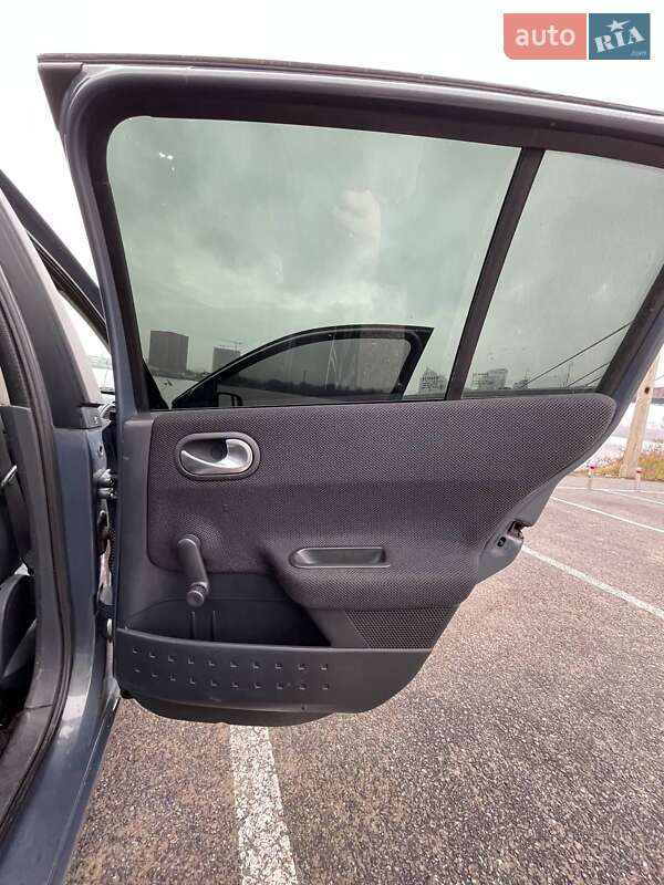 Хэтчбек Renault Megane 2006 в Киеве