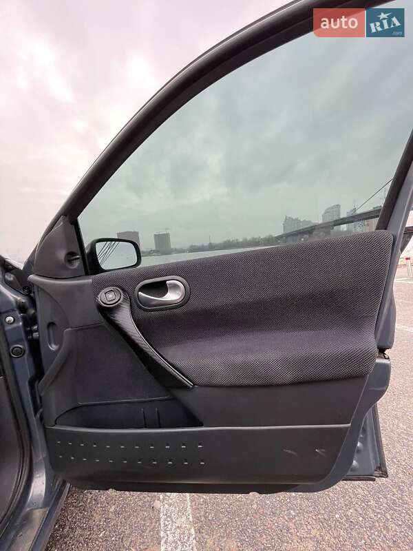 Хэтчбек Renault Megane 2006 в Киеве