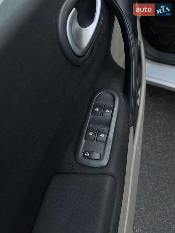 Хэтчбек Renault Megane 2004 в Черкассах фото 13 Хэтчбек Renault Megane 2004 в Черкассах