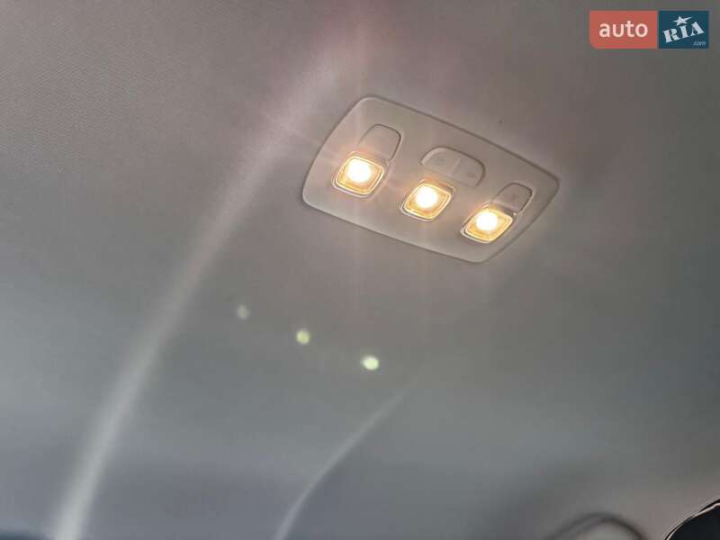 Універсал Renault Megane 2017 в Івано-Франківську фото 56 Універсал Renault Megane 2017 в Івано-Франківську