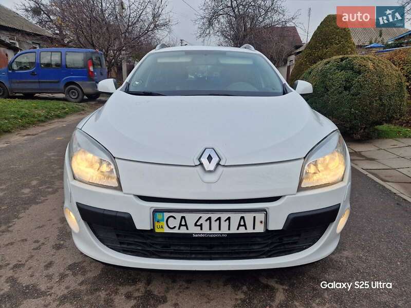 Универсал Renault Megane 2011 в Черкассах фото 3 Универсал Renault Megane 2011 в Черкассах