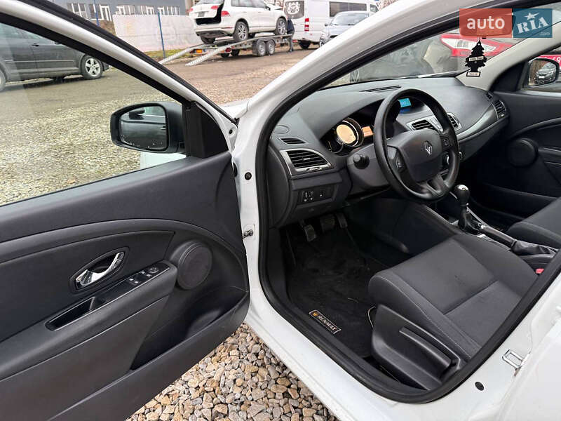 Хэтчбек Renault Megane 2014 в Коломые фото 13 Хэтчбек Renault Megane 2014 в Коломые