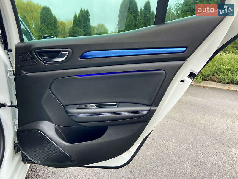 Хетчбек Renault Megane 2017 в Умані фото 48 Хетчбек Renault Megane 2017 в Умані