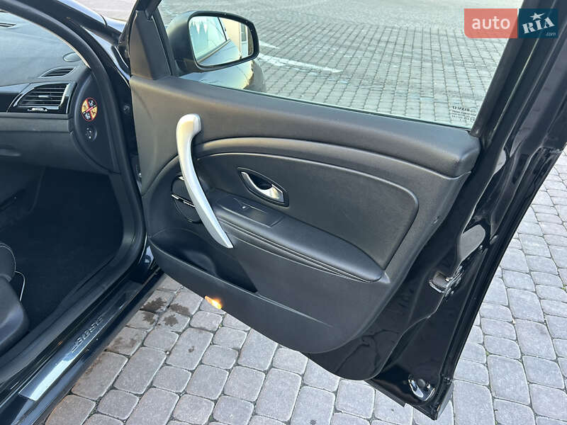 Универсал Renault Megane 2011 в Городке