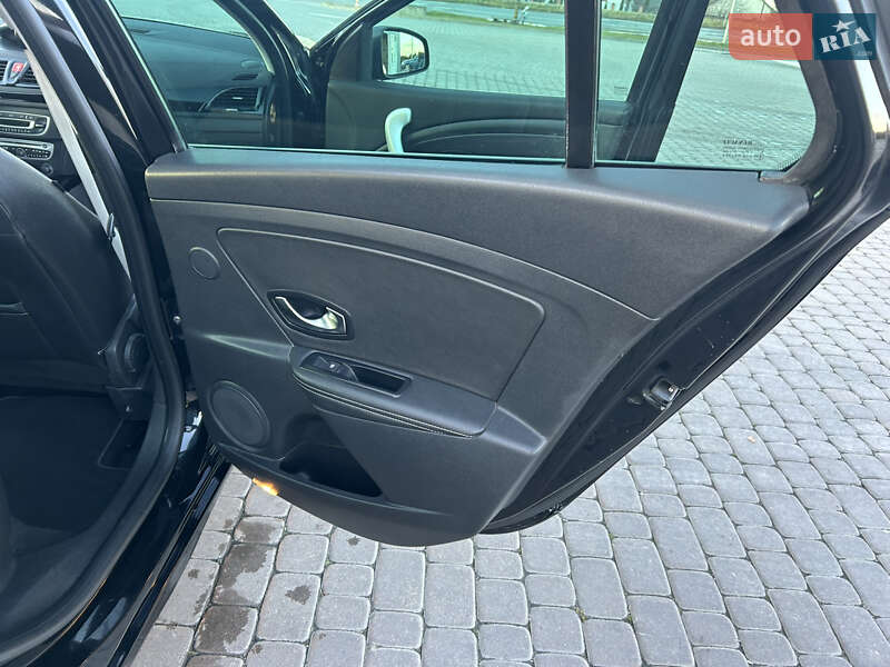 Универсал Renault Megane 2011 в Городке