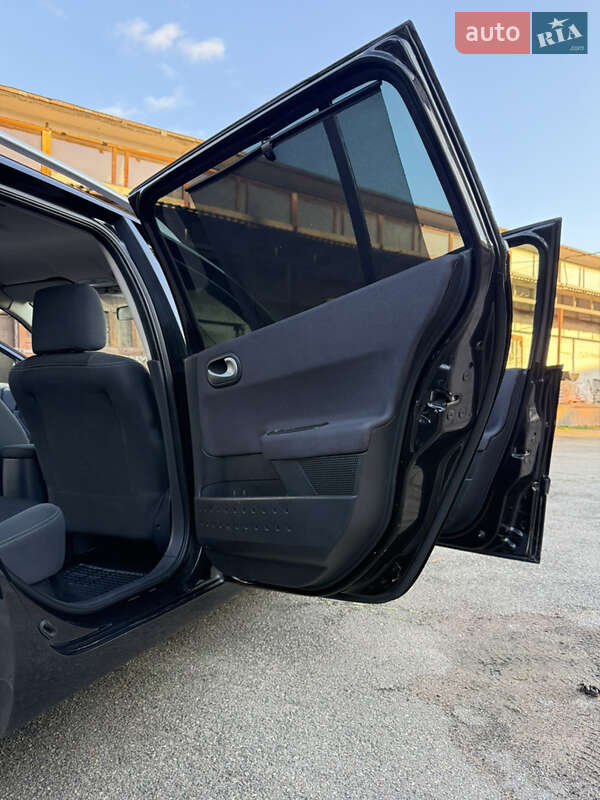 Универсал Renault Megane 2009 в Чернигове фото 109 Универсал Renault Megane 2009 в Чернигове