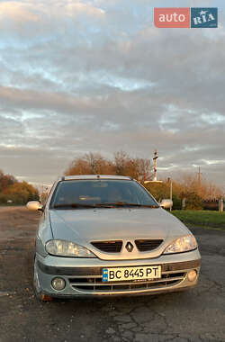 Седан Renault Megane 2003 в Буске