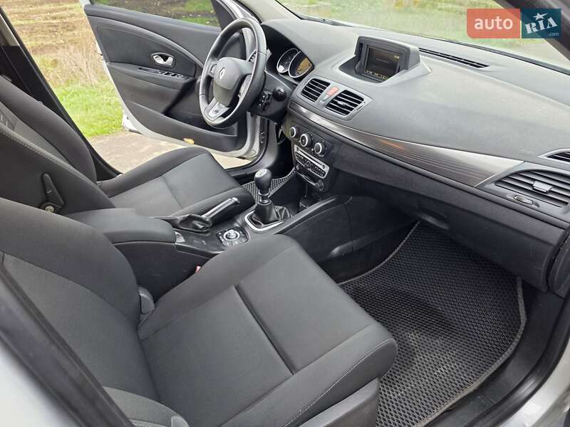 Универсал Renault Megane 2011 в Одессе фото 14 Универсал Renault Megane 2011 в Одессе