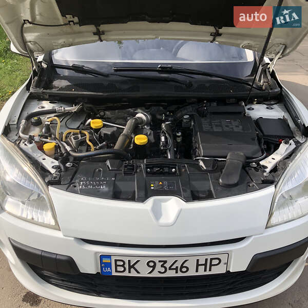 Хэтчбек Renault Megane 2010 в Вишневце фото 10 Хэтчбек Renault Megane 2010 в Вишневце