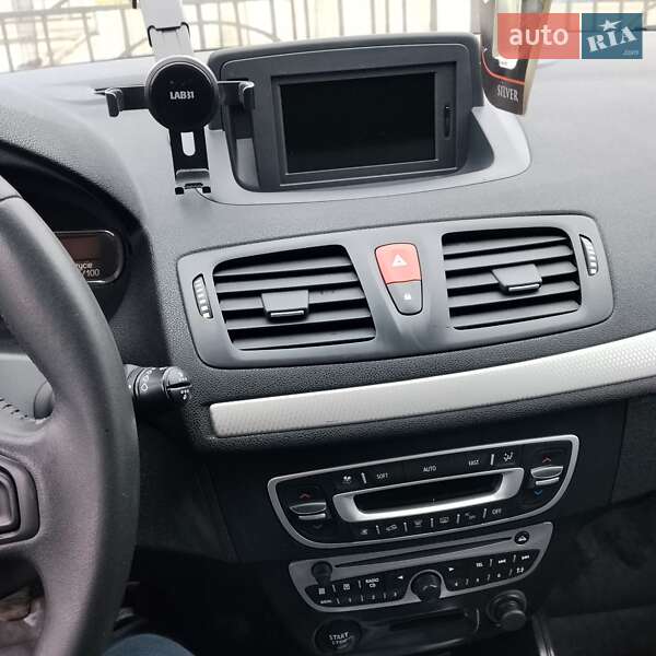 Хэтчбек Renault Megane 2011 в Сумах