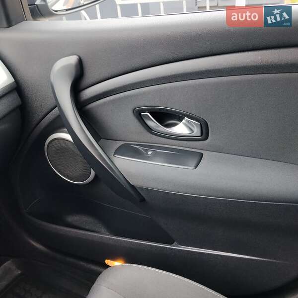 Хэтчбек Renault Megane 2011 в Сумах