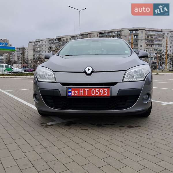Хэтчбек Renault Megane 2011 в Сумах