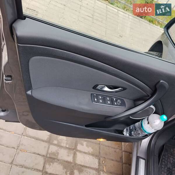 Хэтчбек Renault Megane 2011 в Сумах