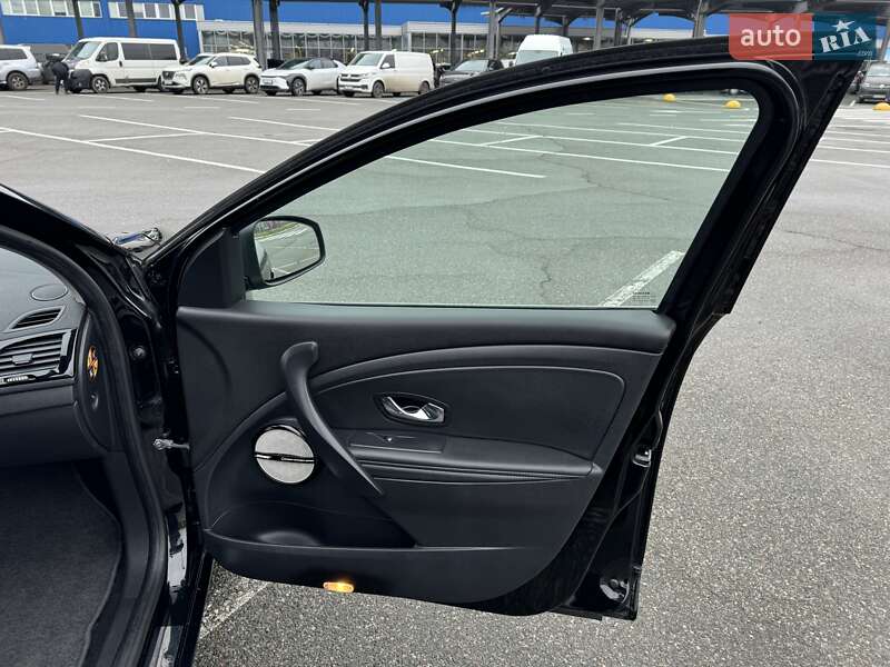 Универсал Renault Megane 2014 в Киеве фото 23 Универсал Renault Megane 2014 в Киеве