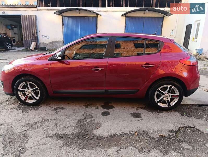 Хэтчбек Renault Megane 2013 в Коломые