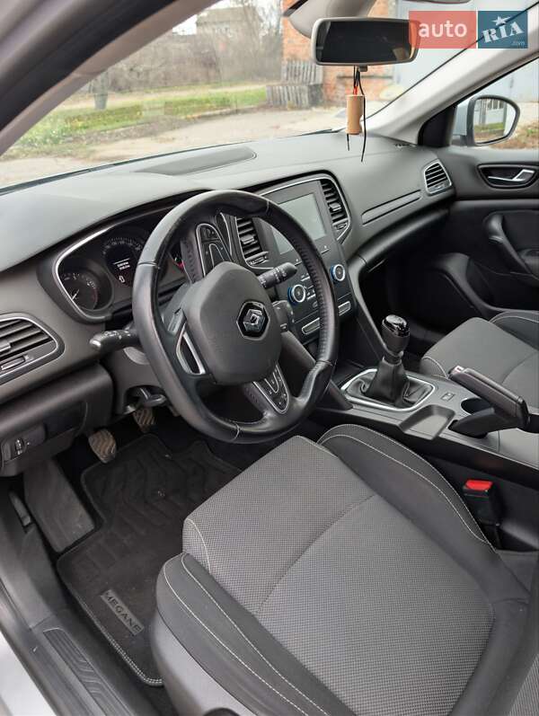 Хэтчбек Renault Megane 2017 в Миргороде фото 16 Хэтчбек Renault Megane 2017 в Миргороде