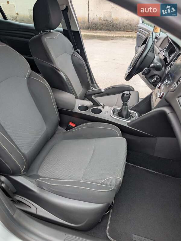 Хэтчбек Renault Megane 2017 в Миргороде фото 23 Хэтчбек Renault Megane 2017 в Миргороде
