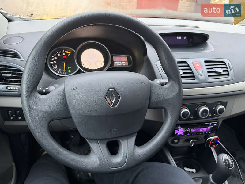 Хэтчбек Renault Megane 2011 в Луцке фото 17 Хэтчбек Renault Megane 2011 в Луцке