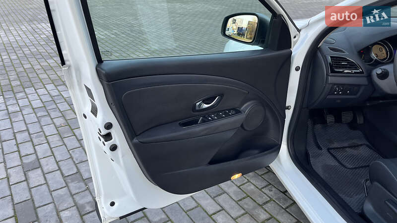 Хетчбек Renault Megane 2011 в Кам'янському