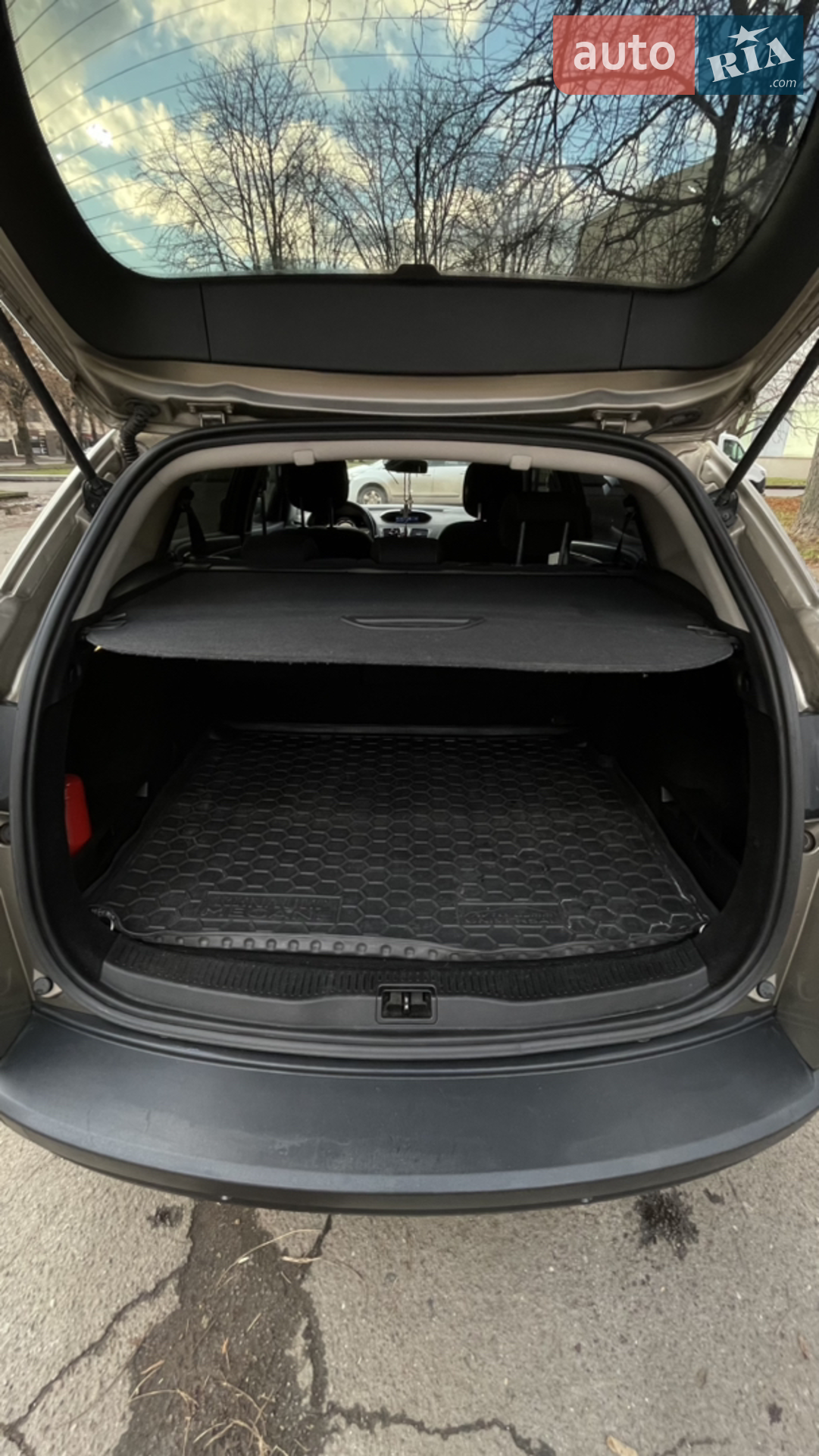 2012 Renault Megane - мініатюра 21