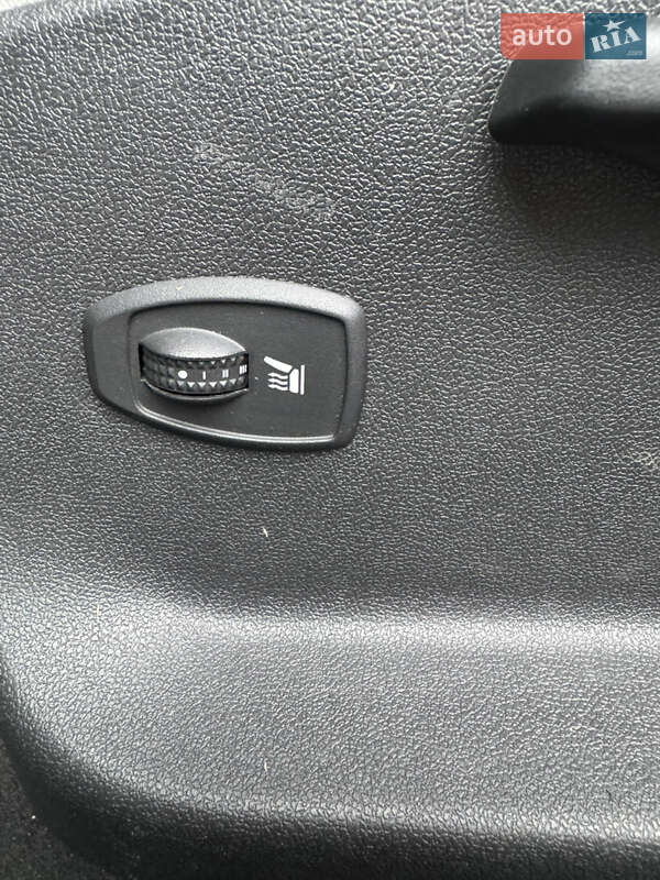 Универсал Renault Megane 2012 в Великой Багачке фото 41 Универсал Renault Megane 2012 в Великой Багачке