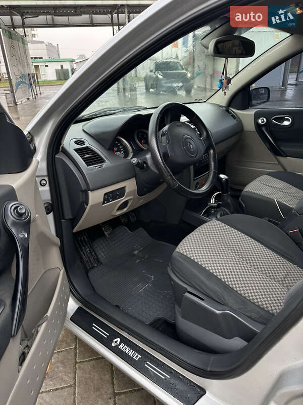 Хэтчбек Renault Megane 2004 в Ивано-Франковске