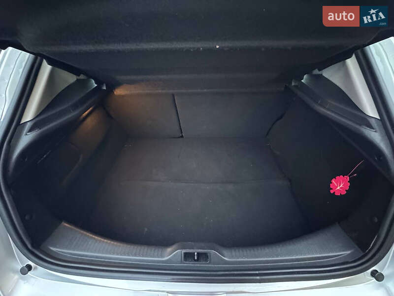 Хэтчбек Renault Megane 2013 в Стрые фото 33 Хэтчбек Renault Megane 2013 в Стрые