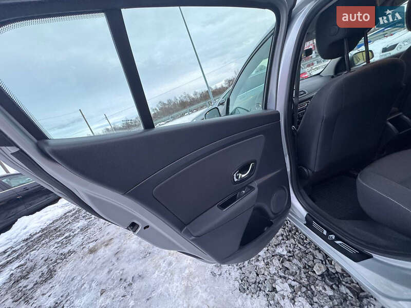 Хэтчбек Renault Megane 2013 в Стрые фото 36 Хэтчбек Renault Megane 2013 в Стрые