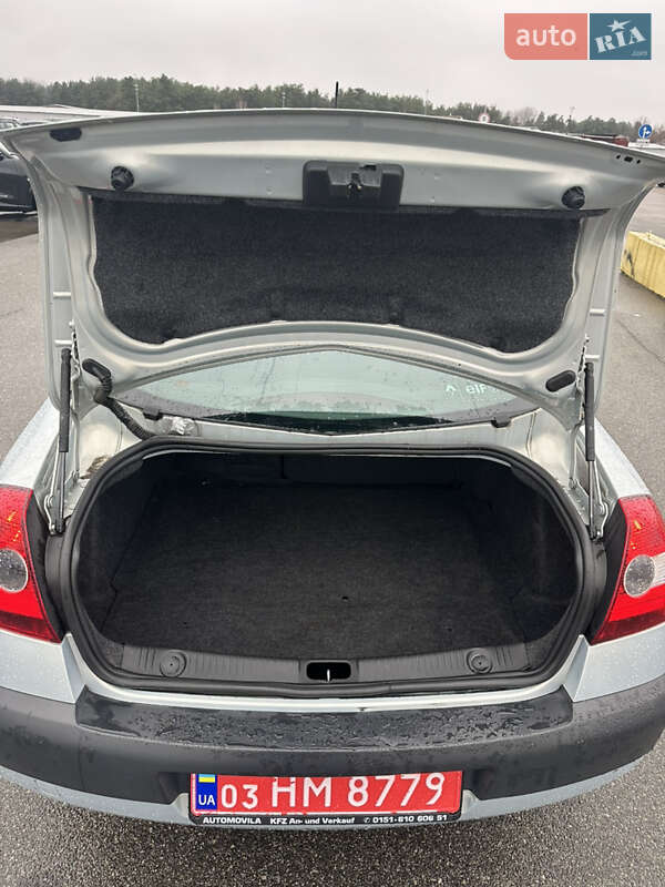 Седан Renault Megane 2004 в Киеве