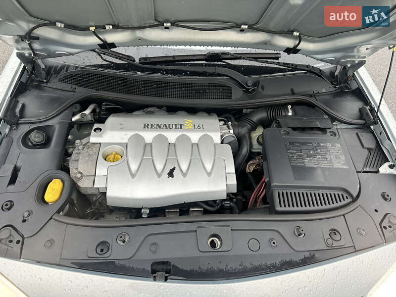 Седан Renault Megane 2004 в Киеве