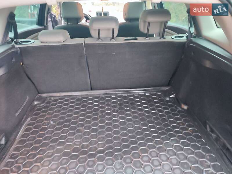 Хэтчбек Renault Megane 2010 в Каменском