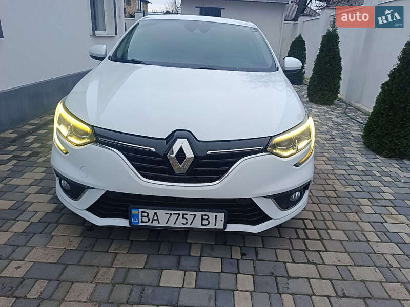 Хэтчбек Renault Megane 2017 в Александрие фото 3 Хэтчбек Renault Megane 2017 в Александрие