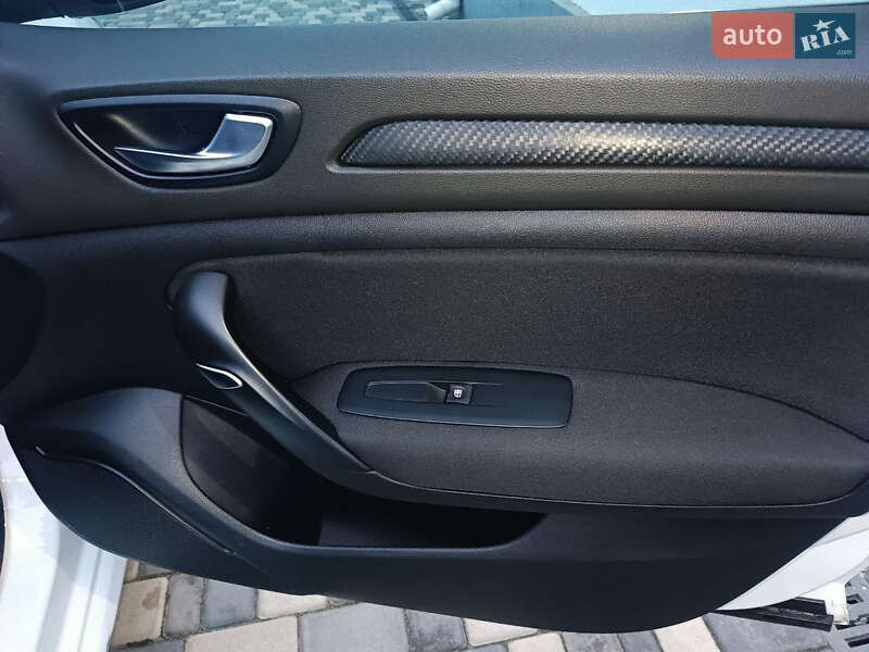 Хэтчбек Renault Megane 2017 в Александрие фото 18 Хэтчбек Renault Megane 2017 в Александрие