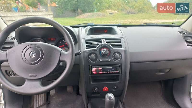 Седан Renault Megane 2005 в Києві фото 8 Седан Renault Megane 2005 в Києві